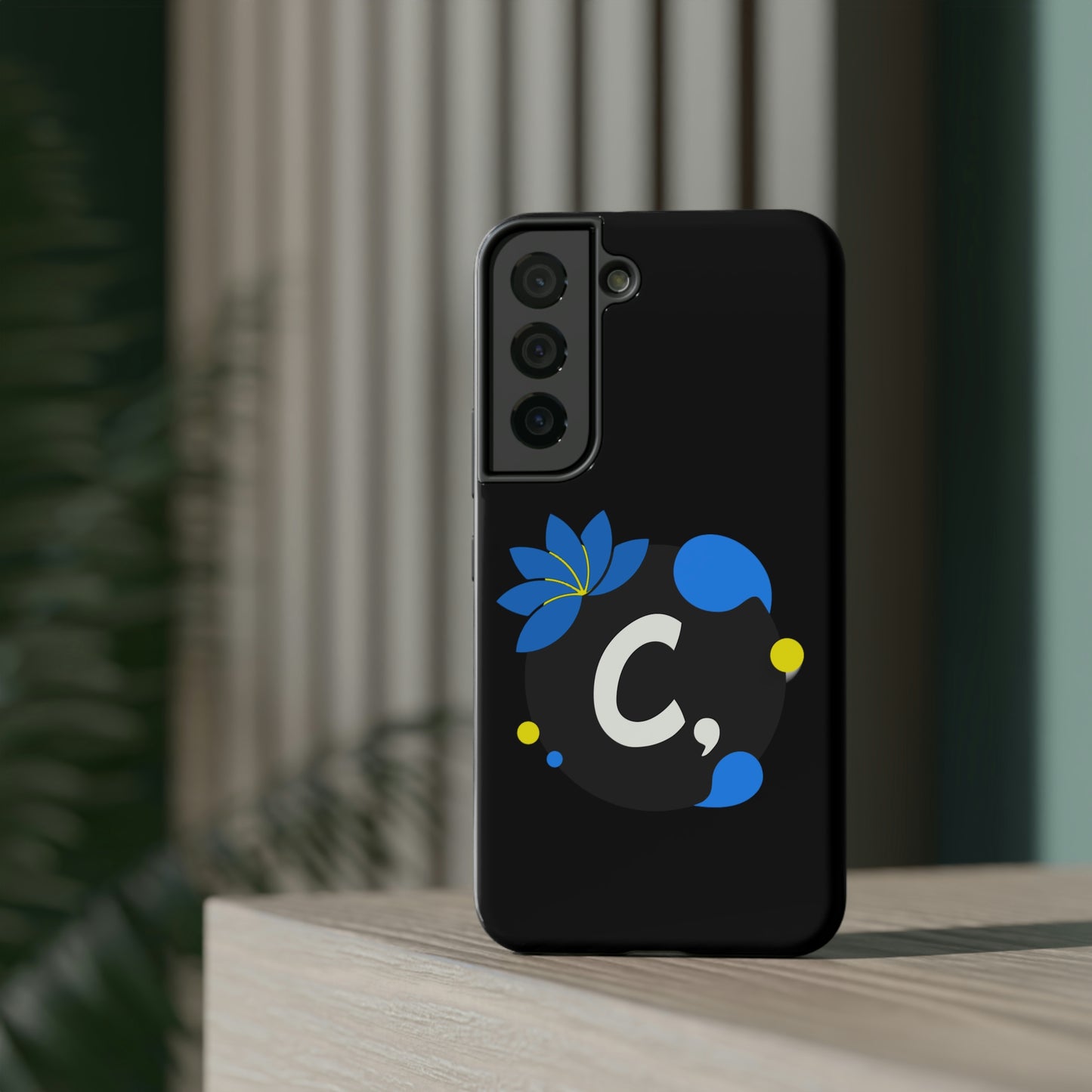 COMMaDiTYbrand *SiGNATuRE" All-Black Impact-Resistant Phone Case